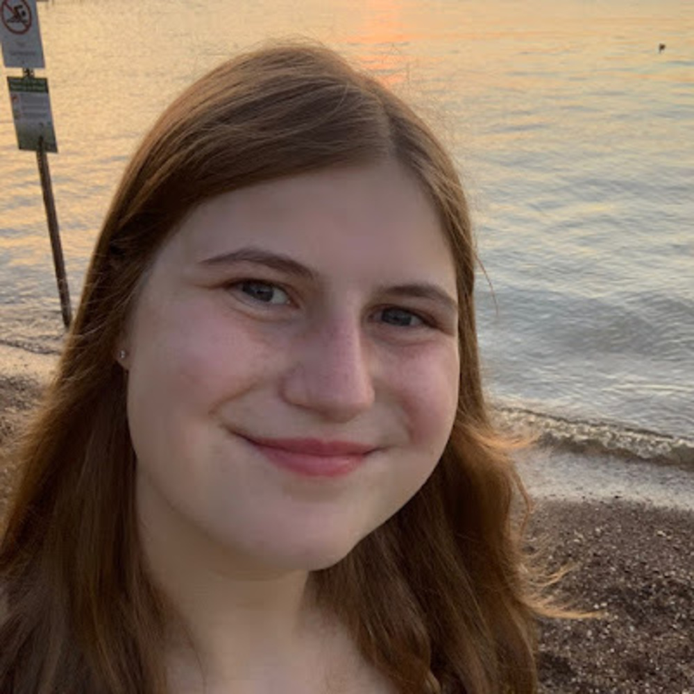 Meet your Posher, Katelyn